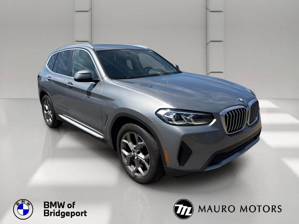 Used 2024 Gray BMW xDrive30i image 8