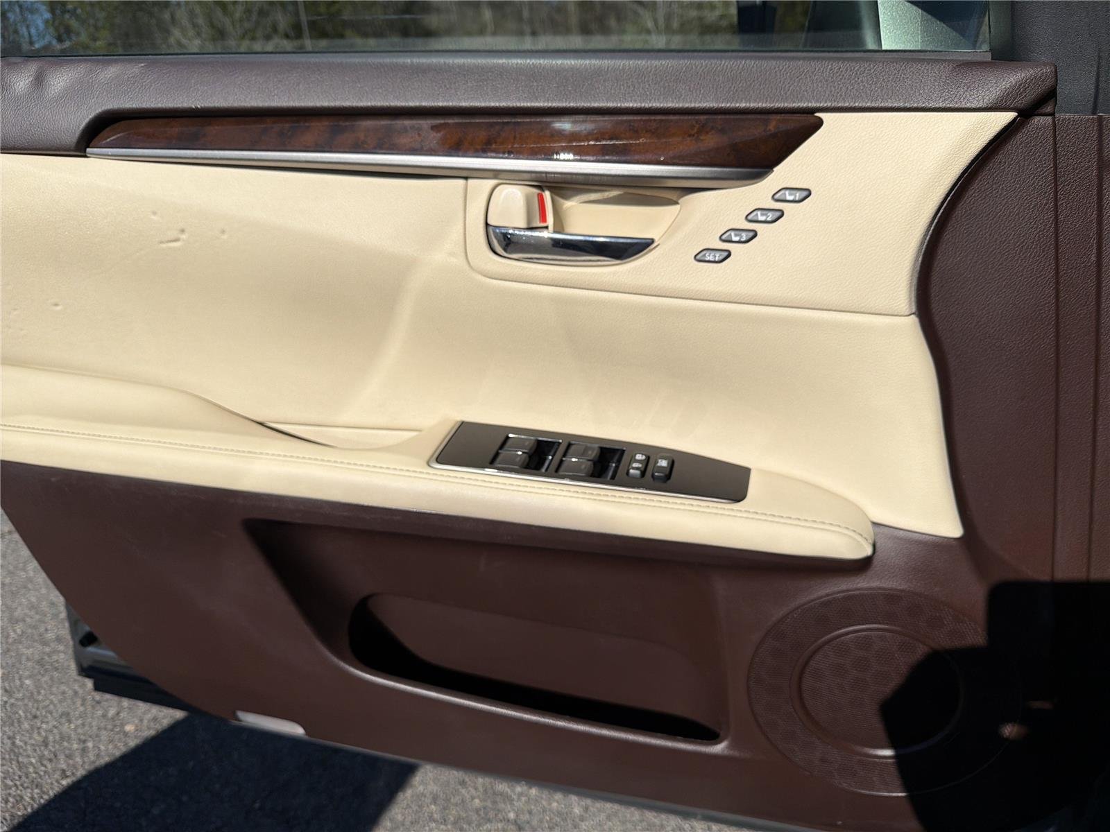 Used 2018  LEXUS  image 21