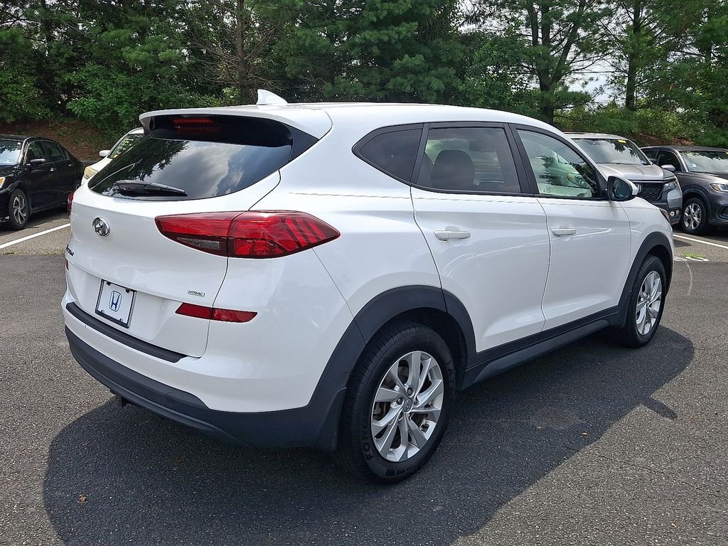 Used 2019 White Hyundai SE image 6