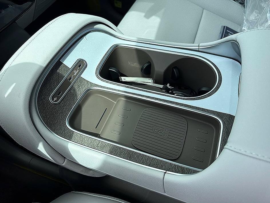 New 2026 Ecotronic Gray Pearl Hyundai SEL Premium 7P image 26