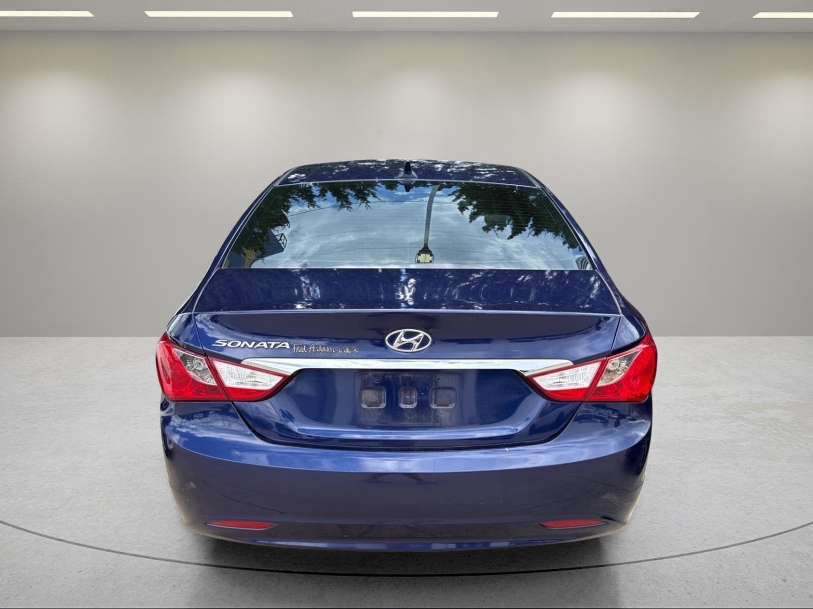 Used 2011 Pacific Blue Pearl Hyundai GLS image 24