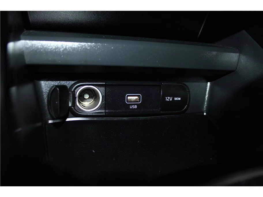Used 2020 Snow White Pearl Kia LX image 30