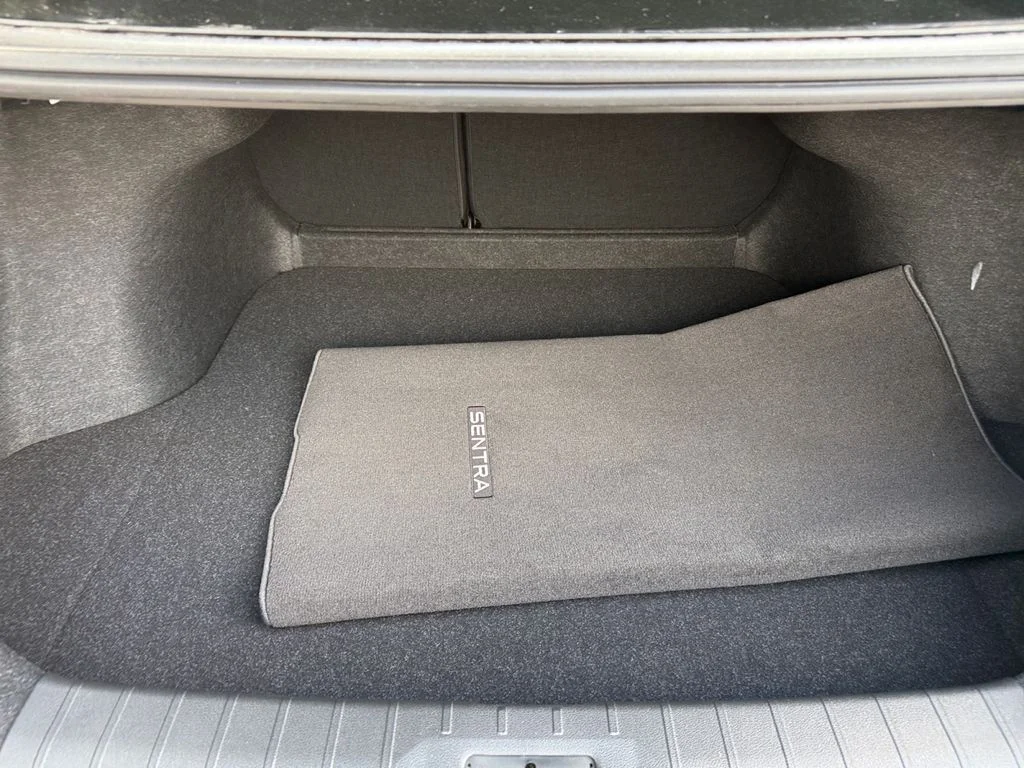 New 2027 Gray Nissan SV image 19