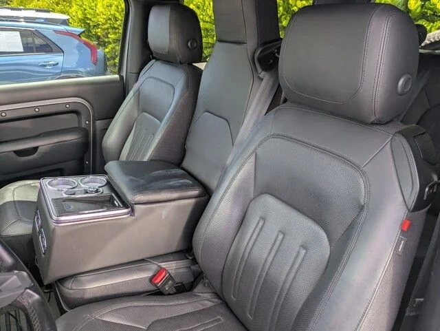 2021 Land Rover Defender X - Photo 12