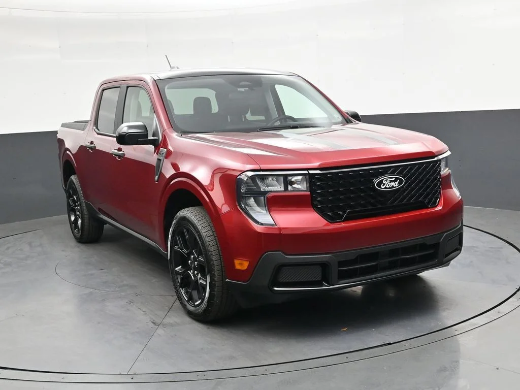 Used 2025 Red Ford XLT image 2
