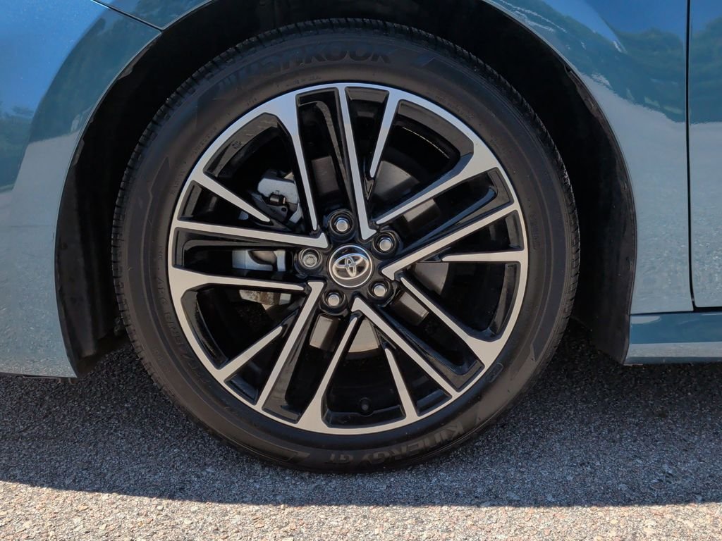 Certified Used 2025  Toyota XLE image 6