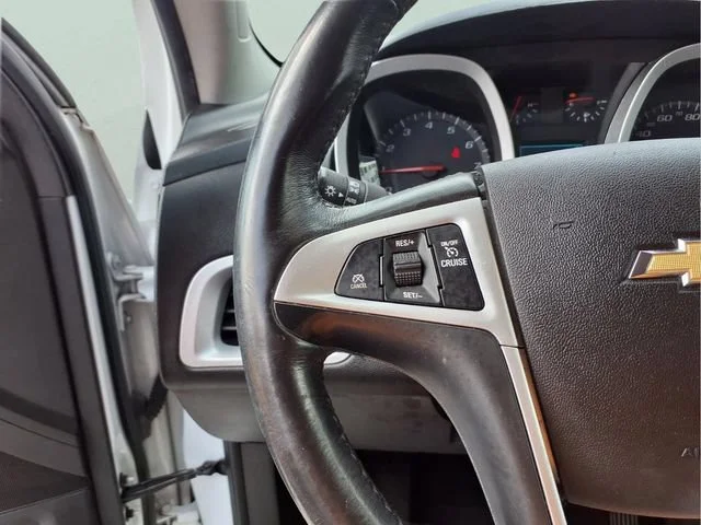 Used 2017 SUMMIT WHITE Chevrolet LT image 16