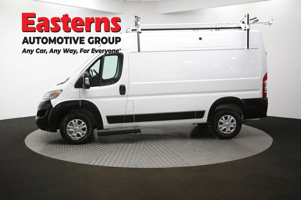 Used 2025 White Ram Base image 60