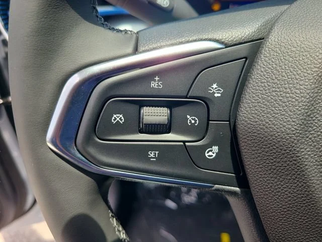 New 2026 Summit White Chevrolet LT image 25
