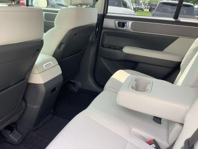 New 2027 Silver Hyundai SE image 21