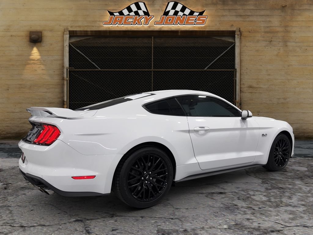 Used 2018 Oxford White Ford GT image 10