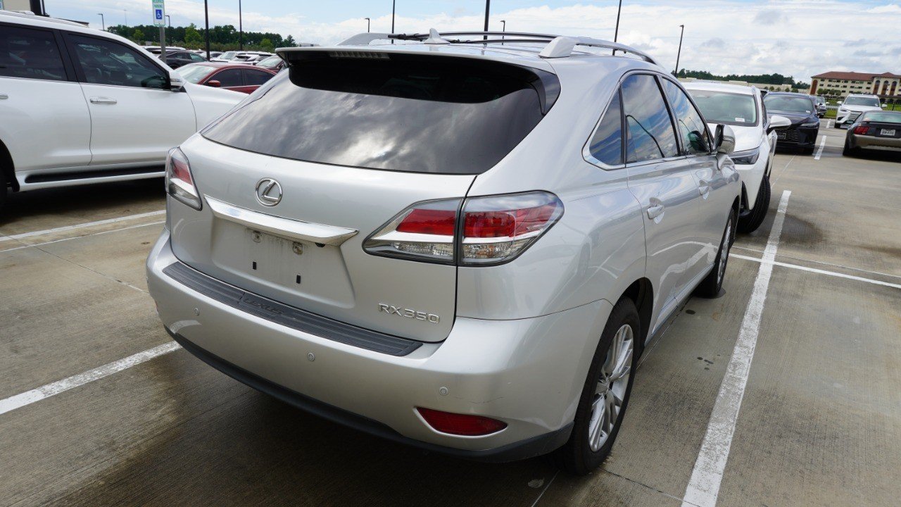 Used 2013 Silver Lexus  image 5