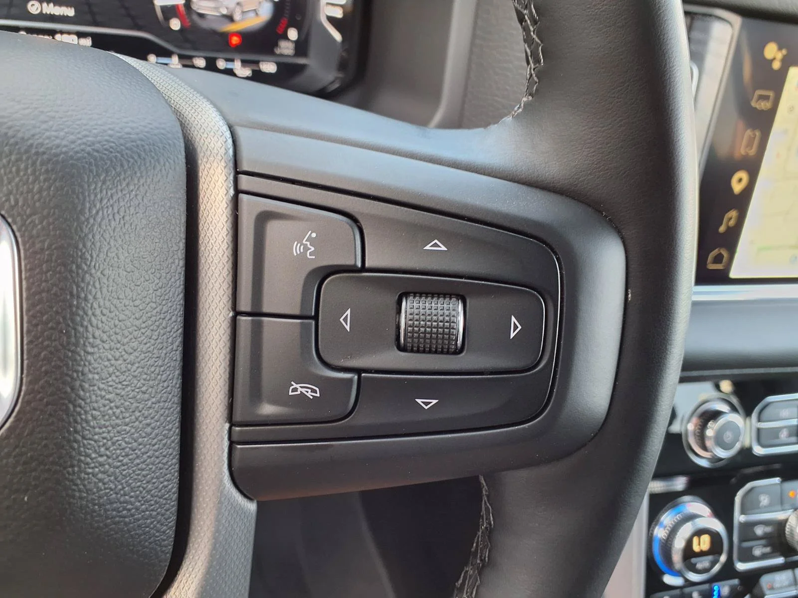 Used 2024 Onyx Black GMC Denali image 18