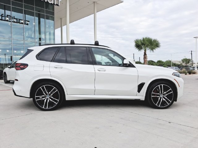 Used 2024 White BMW sDrive40i image 8