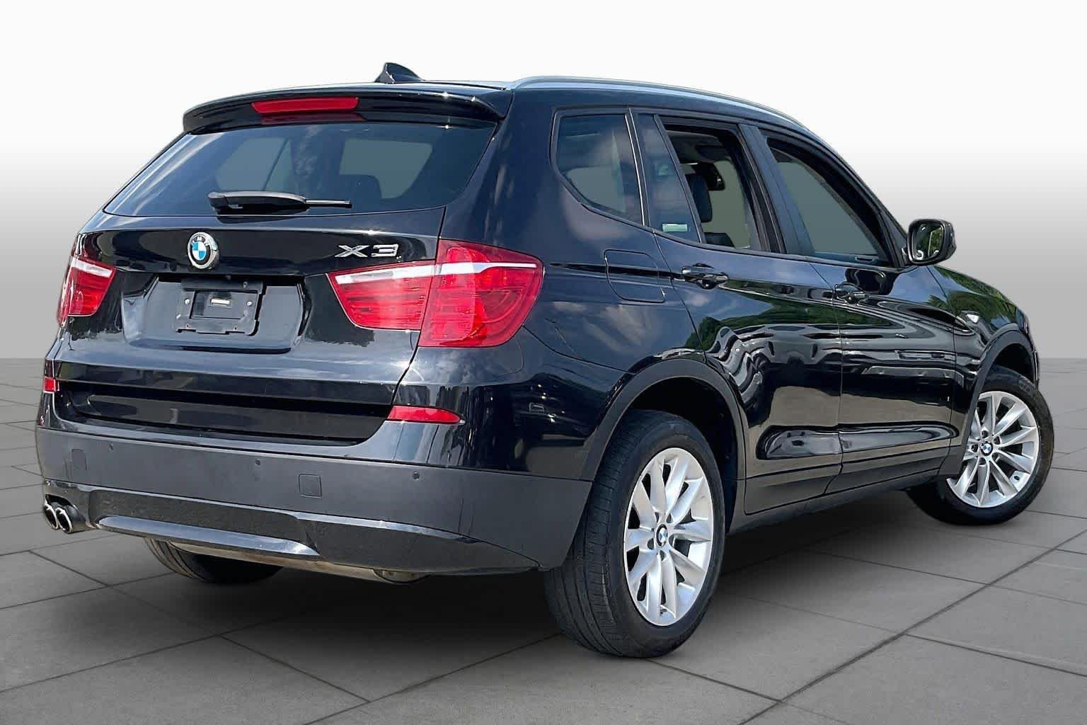 Used 2014 Black Sapphire Metallic BMW xDrive28i image 12