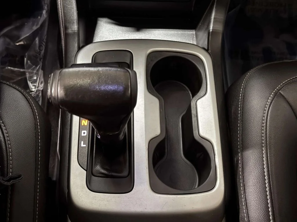 Used 2021 Red Chevrolet ZR2 image 19
