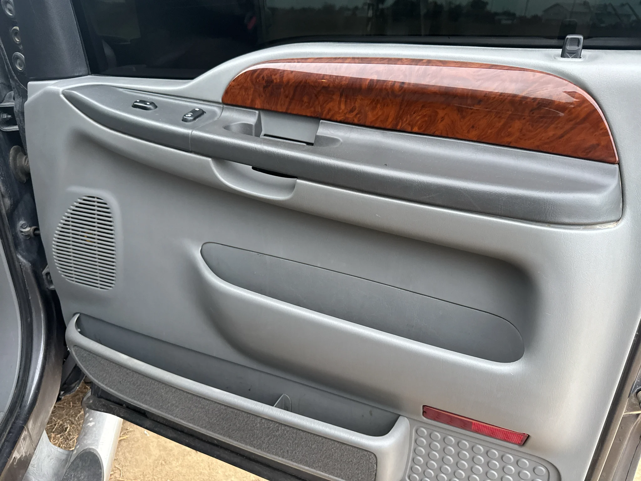 Used 2003 Oxford White Clearcoat Ford Lariat image 9