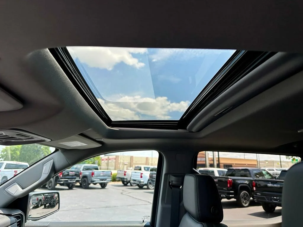 2026 GMC Sierra 1500 SLT - Photo 19