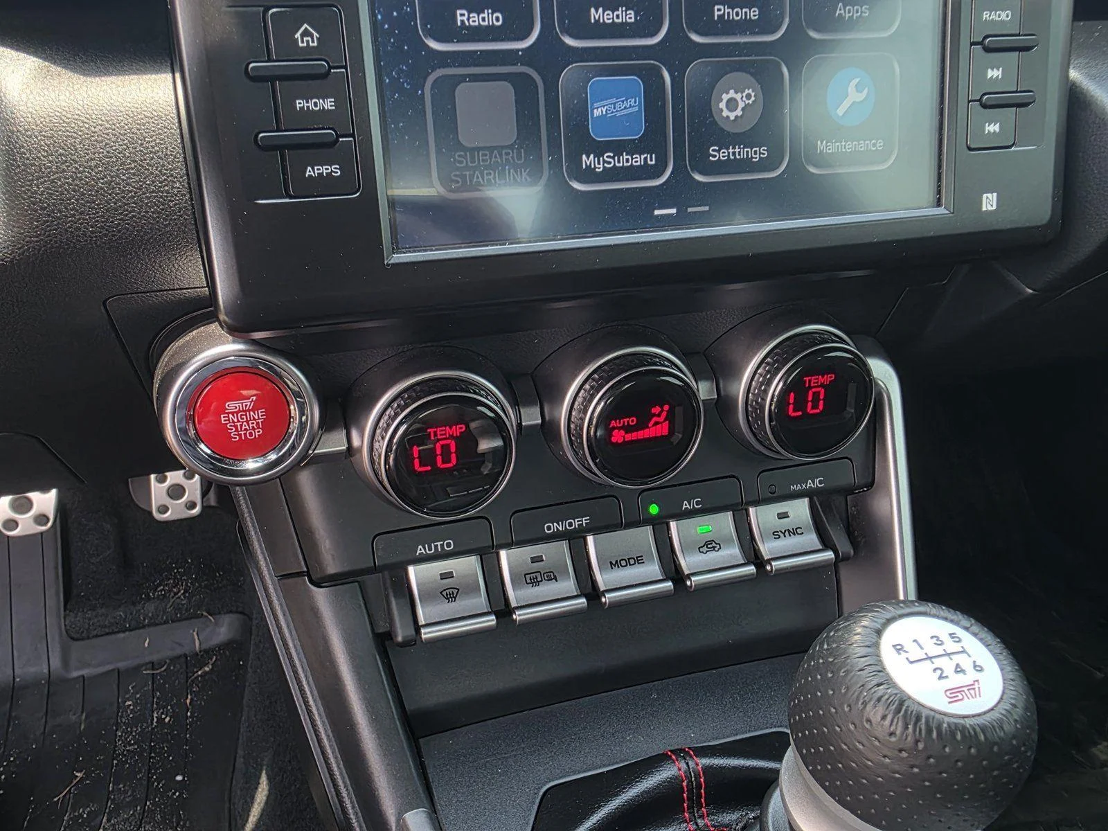 Used 2023 Crystal White Pearl Subaru Limited image 13