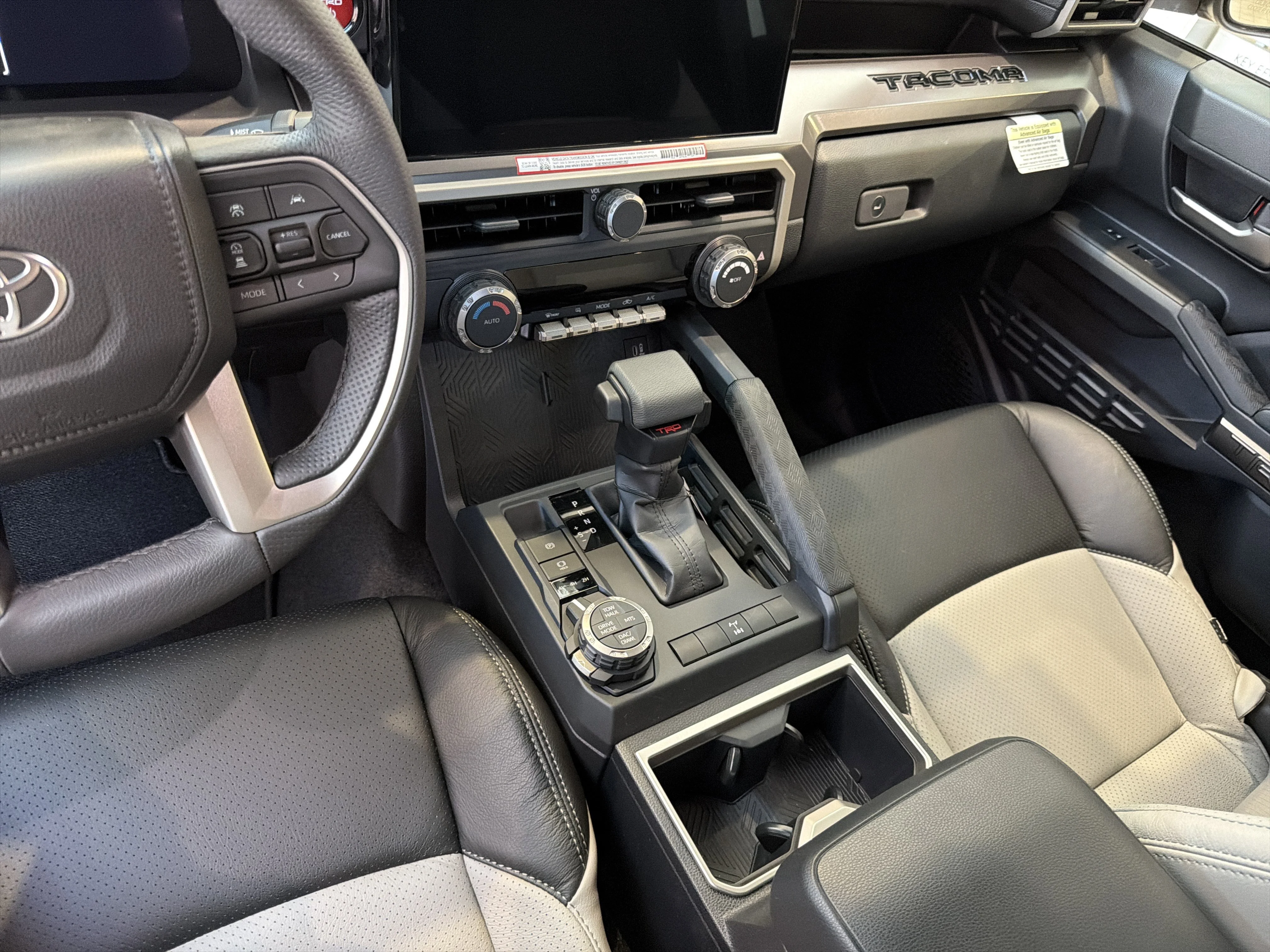 2025 Toyota Tacoma TRD Off Road - Photo 25