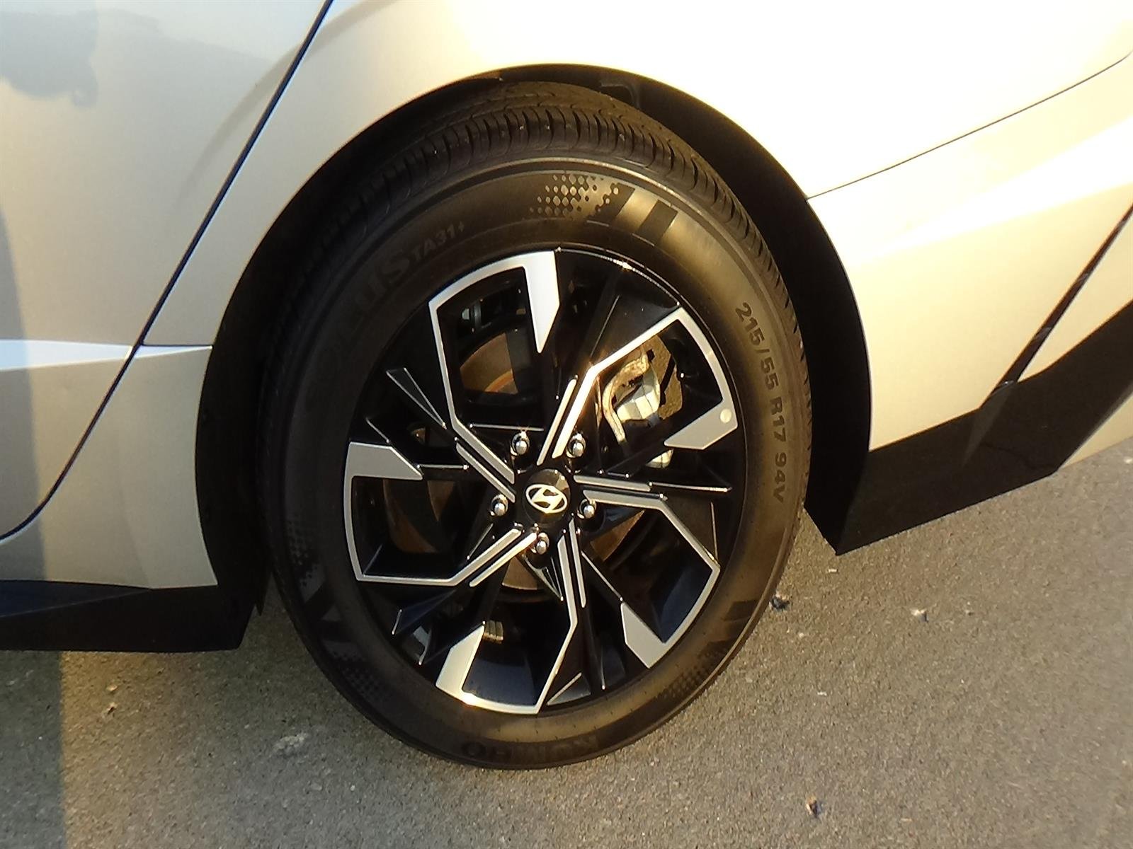 Used 2025 Aero Silver Metallic (t4a) Hyundai SEL image 9