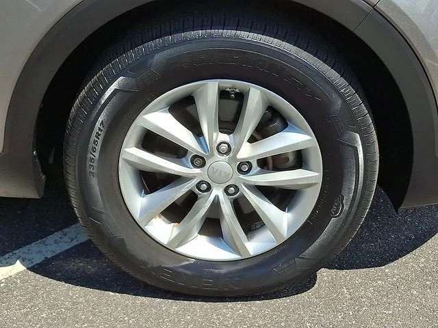 Used 2016 Silver Kia LX image 9