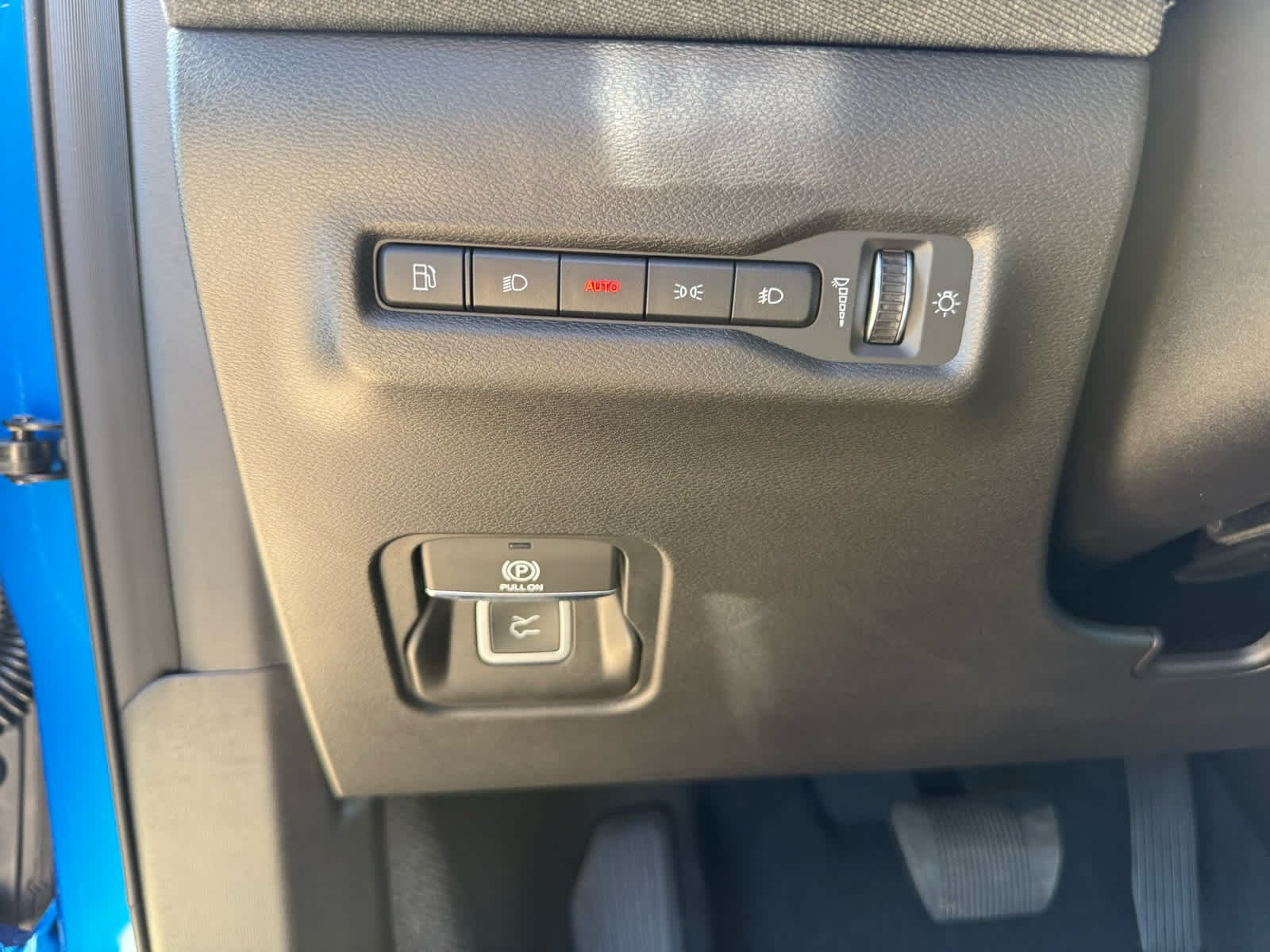 New 2026 Hydro Blue Pearlcoat Jeep Laredo image 18