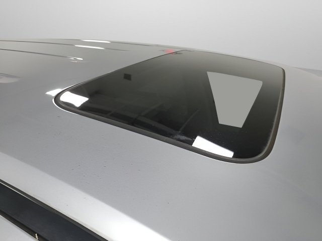 Certified Used 2018 Lunar Silver Metallic Honda EX-L image 11