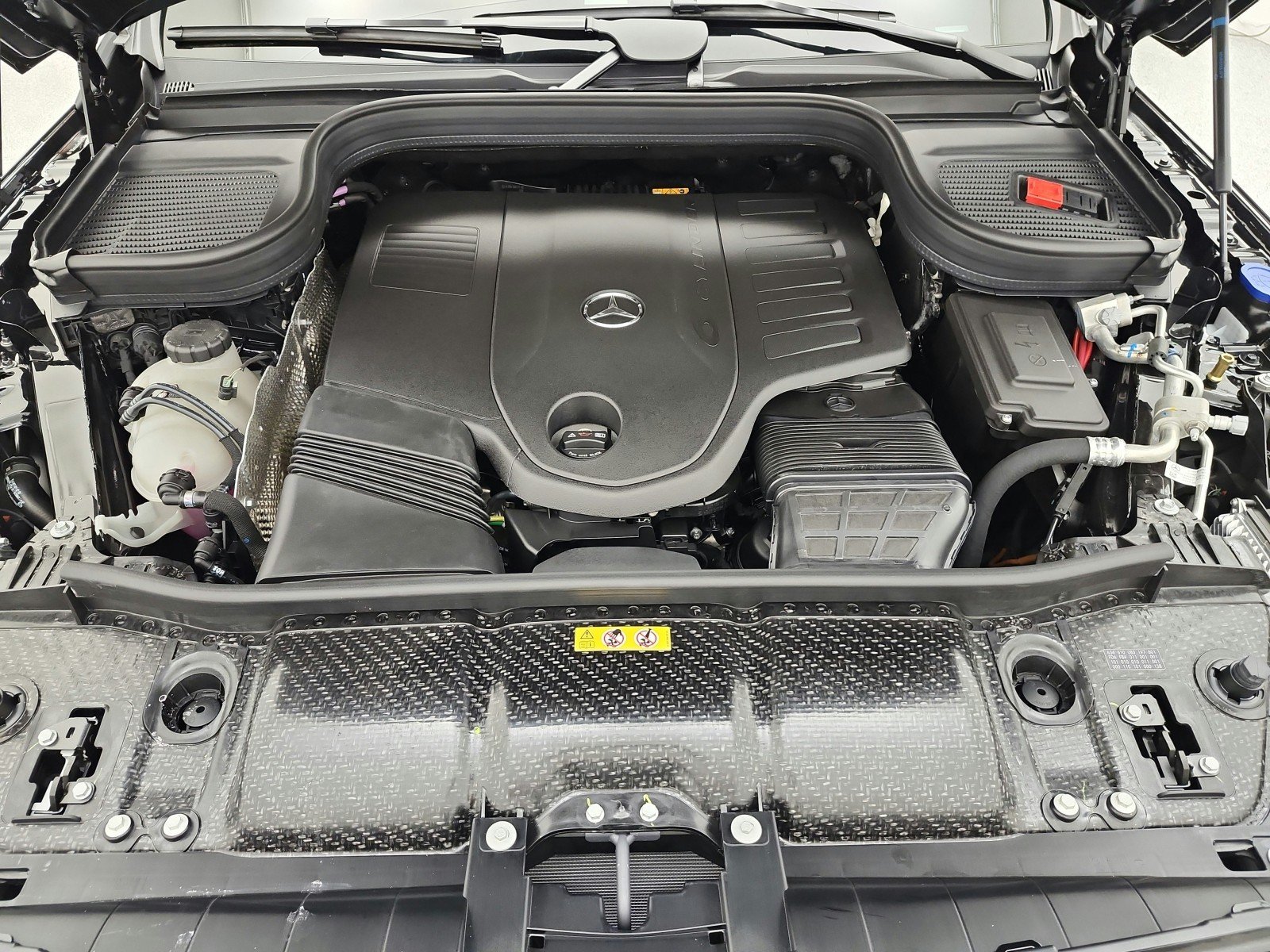 New 2027 Obsidian Black Metallic Mercedes-Benz GLE 450 4MATIC® Coupe image 12