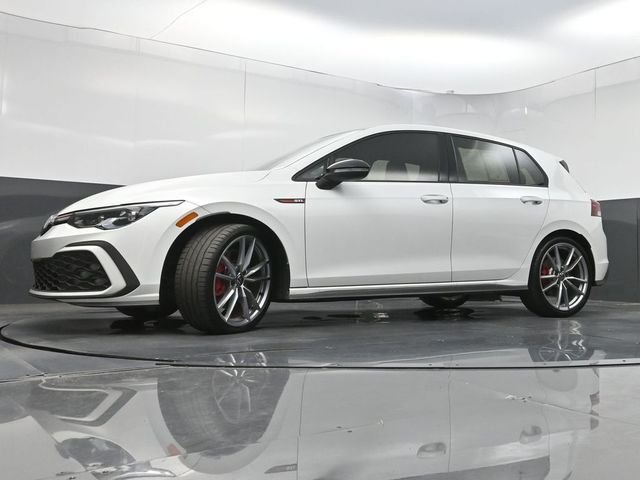 Used 2024 White Volkswagen S image 29