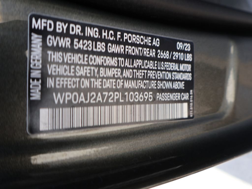 Used 2023 Aventurine Green Metallic Porsche 4 Platinum Edition image 36