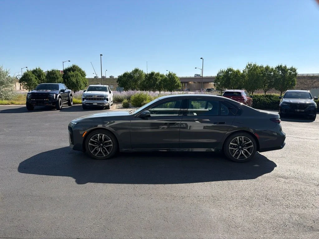Used 2025 Gray BMW 760i xDrive image 2