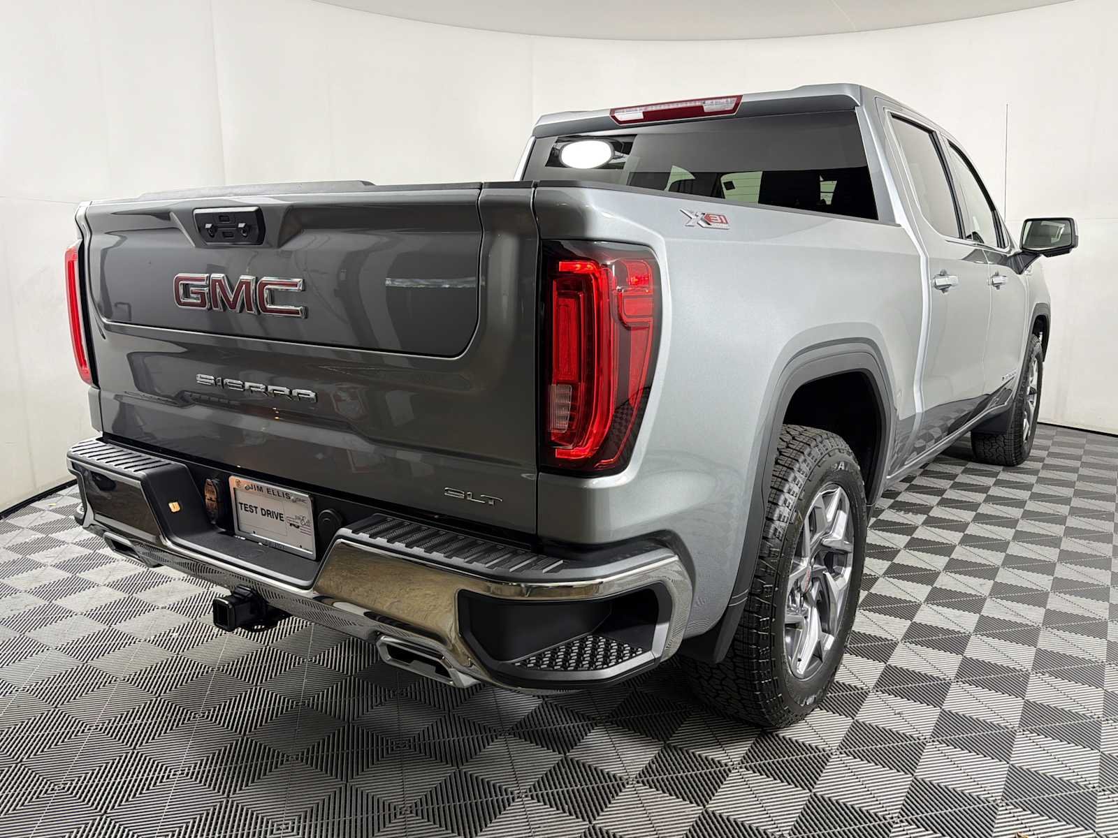 2026 GMC Sierra 1500 SLT - Photo 6