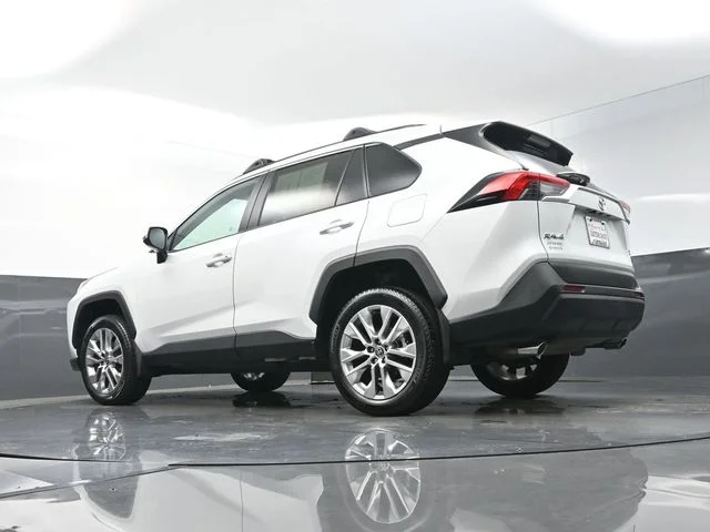Used 2024 Beige Toyota XLE Premium image 48