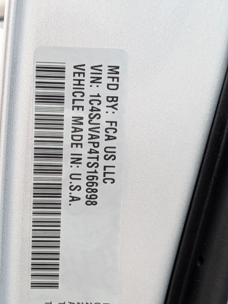 New 2026 Silver-Zynith Exterior Paint Jeep Upland image 29