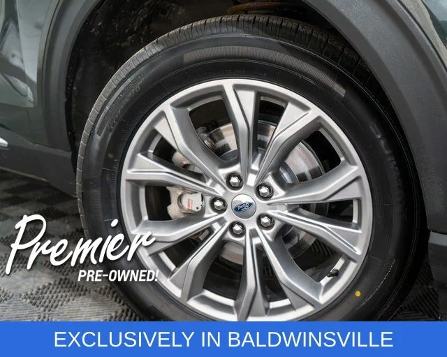 Used 2022 Green Ford XLT image 8