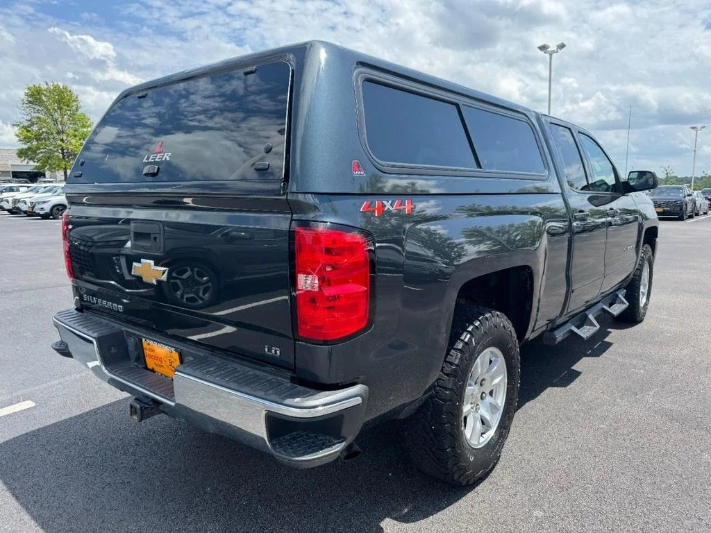 Used 2019 Gray Chevrolet LT image 3