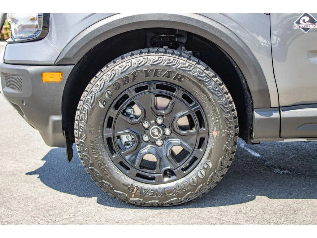 New 2026 Carbonized Gray Metallic Ford Outer Banks® image 5