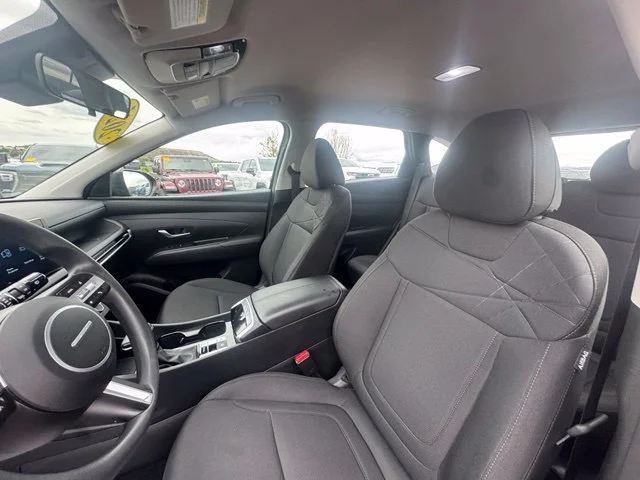 Used 2025 Red Hyundai SE image 14