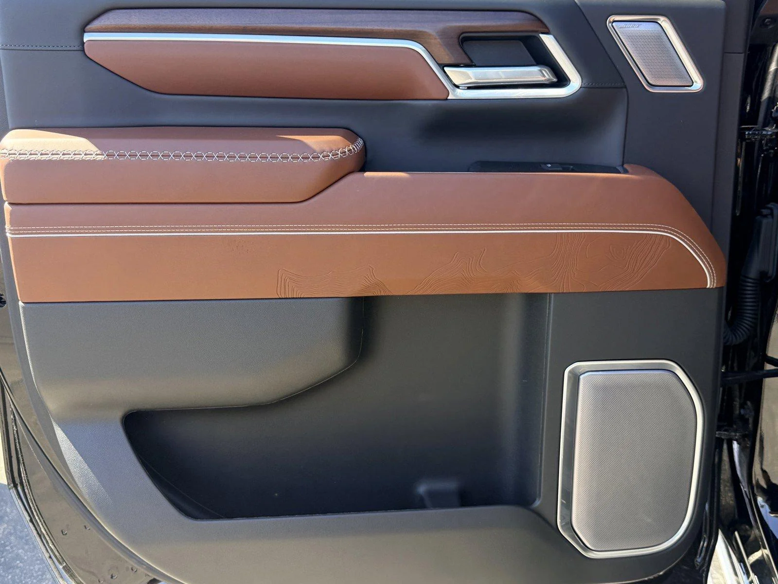 New 2026 Onyx Black GMC Denali Ultimate image 16