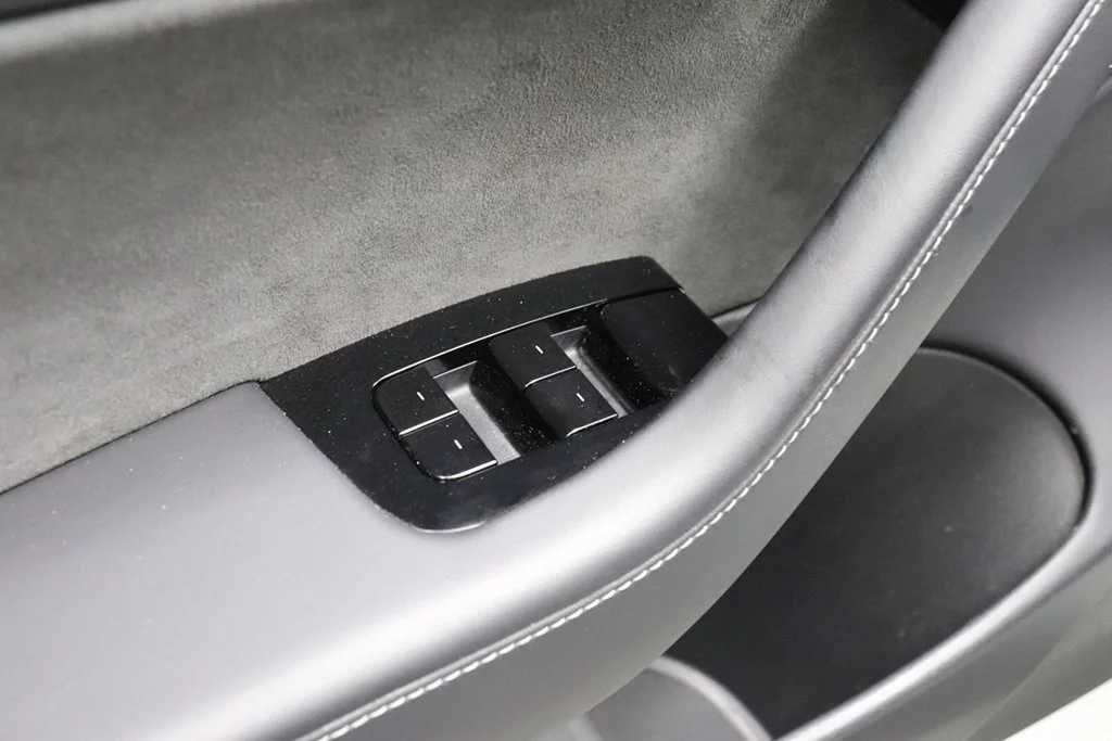 Used 2020 Pearl White Multi-Coat Tesla Long Range image 23