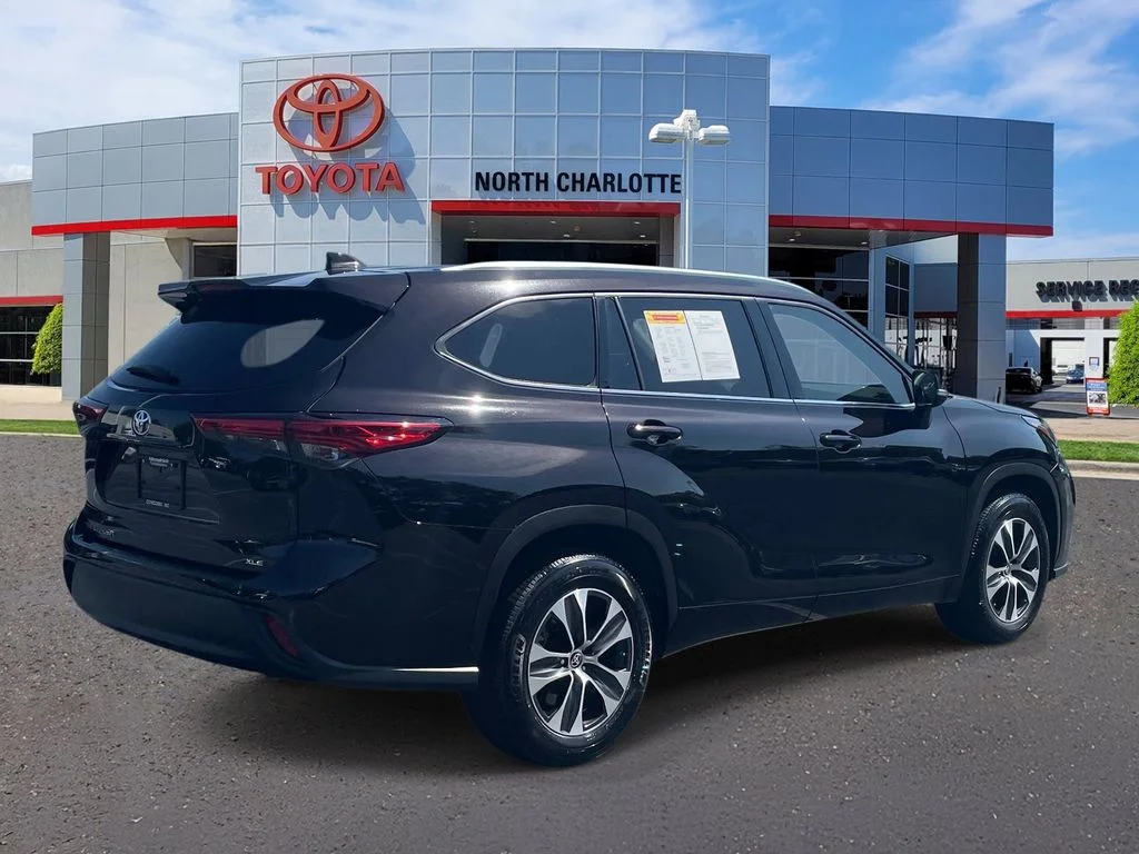 Used 2021 Brown Toyota XLE image 7