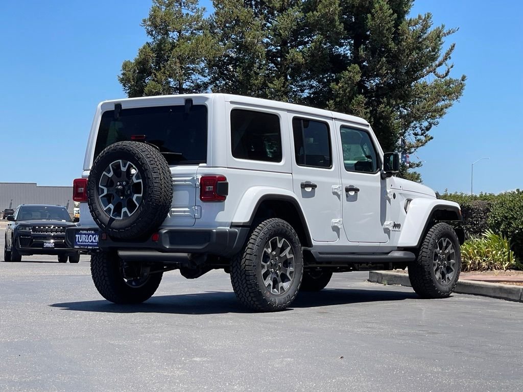 New 2026 Bright White Clear-Coat Exterior Paint Jeep Sahara image 6