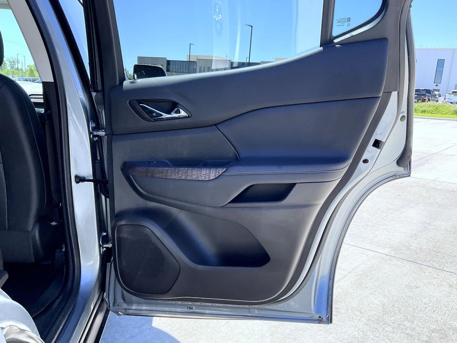 Used 2023 Silver GMC Denali image 23