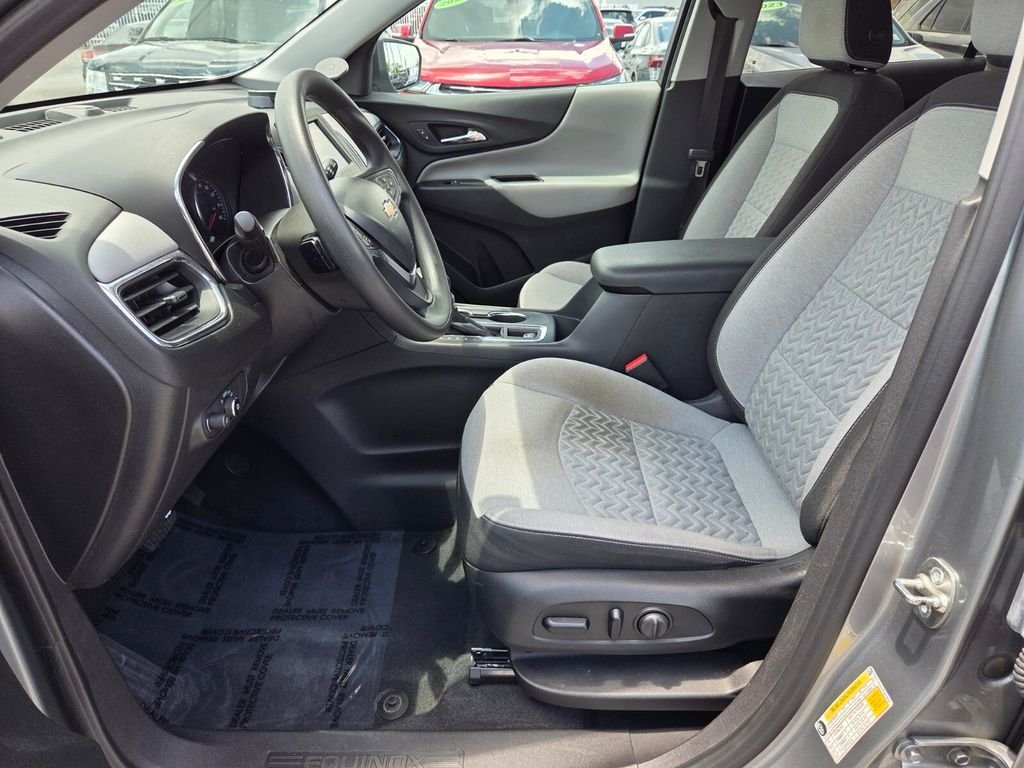 Used 2023 Gray Chevrolet LT image 4