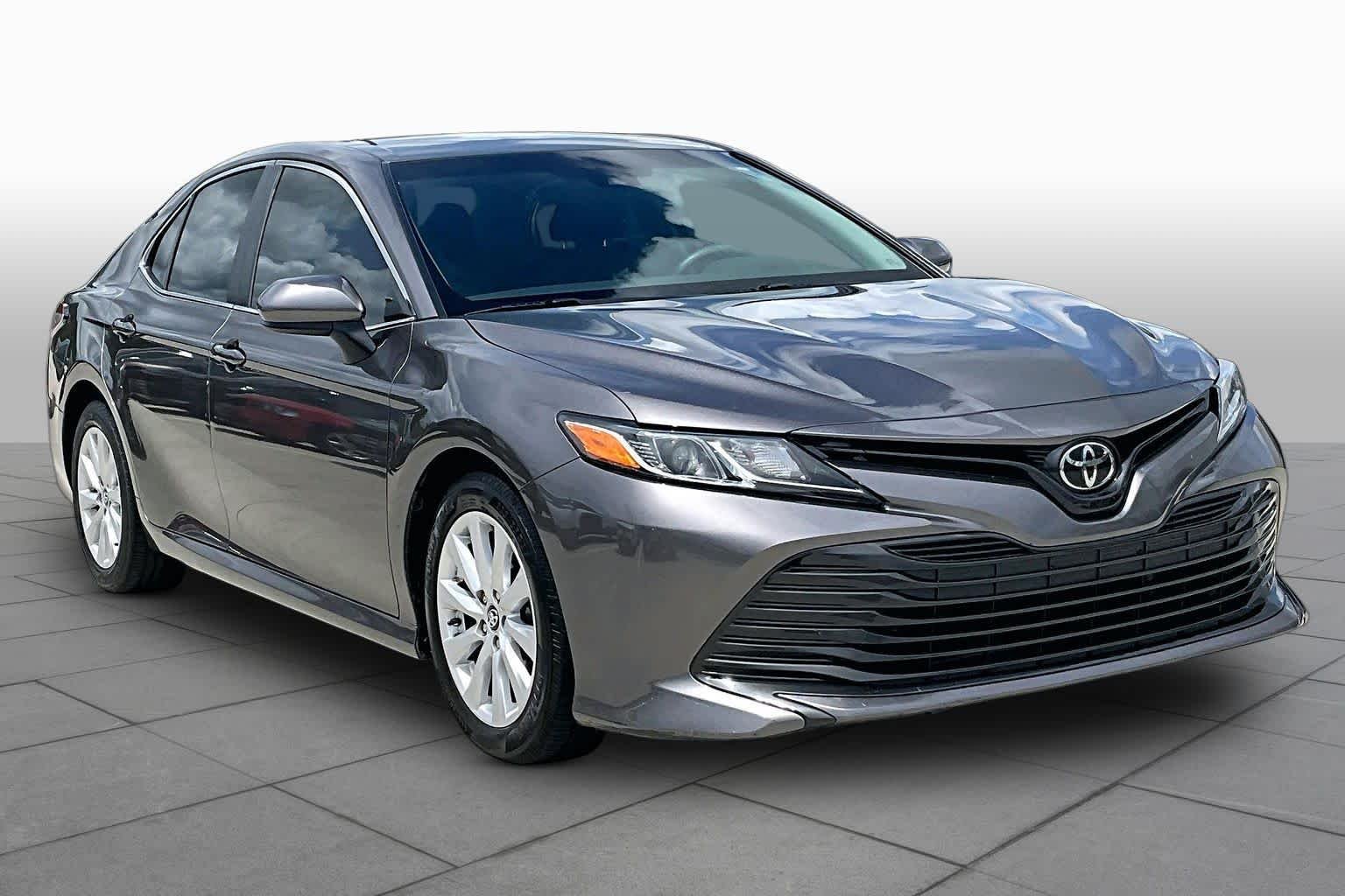 Used 2018 Predawn Gray Mica Toyota LE image 3