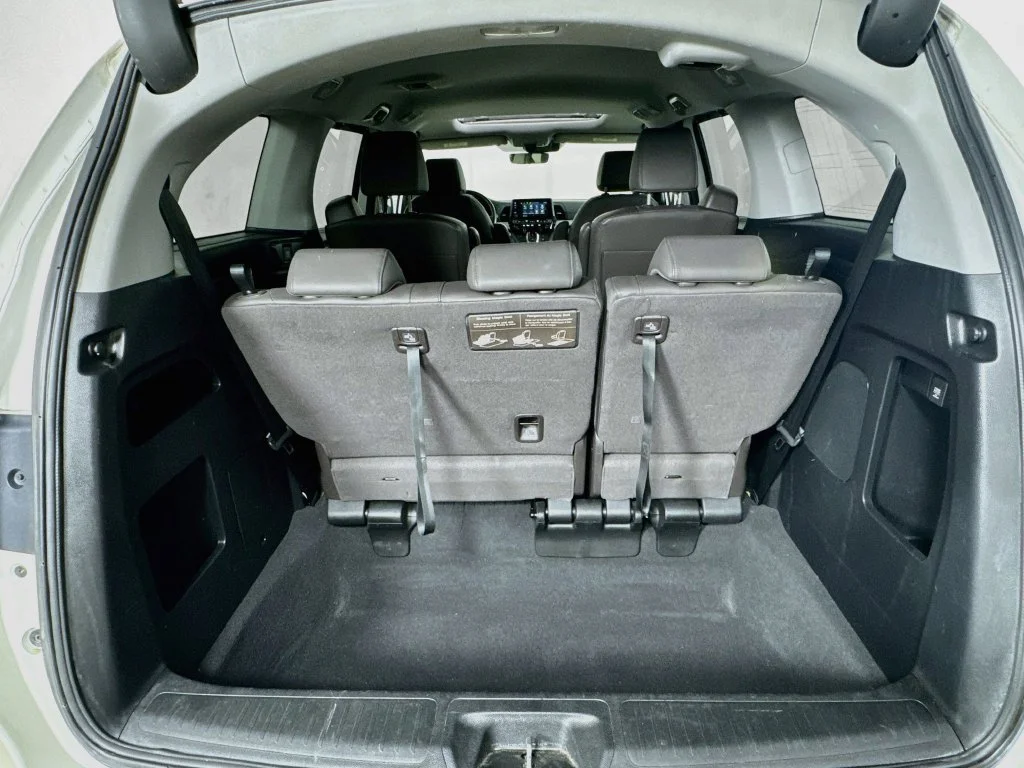 Certified Used 2018 White Honda EX-L image 34