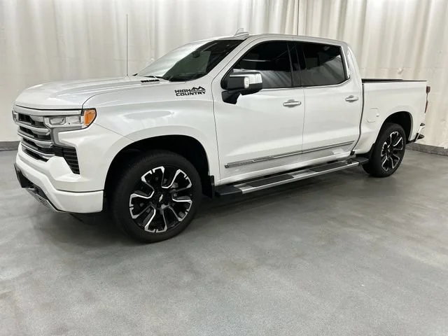 Used 2024 Iridescent Pearl Tricoat Chevrolet High Country image 2