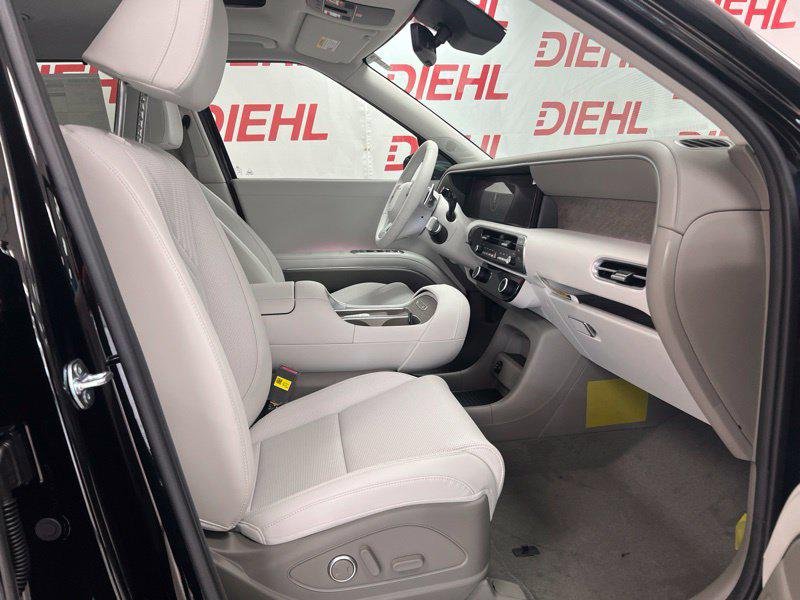 New 2027 Black Hyundai SEL Premium AWD image 13