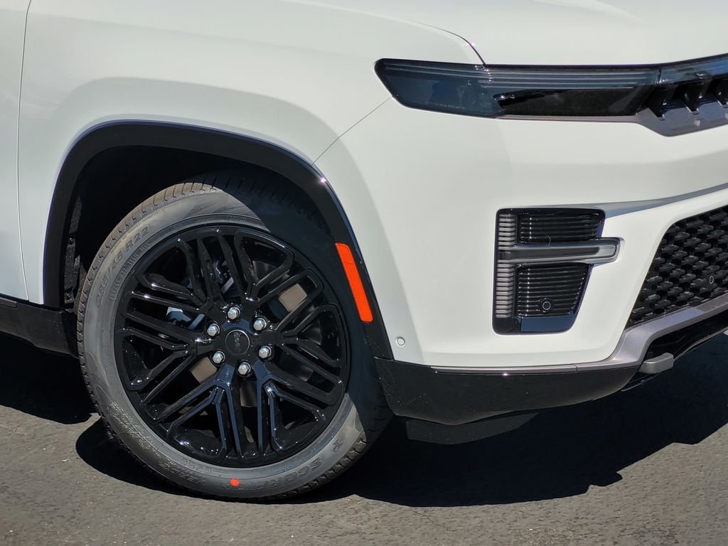 New 2026 Bright White Clear-Coat Exterior Paint Jeep Limited Reserve image 5